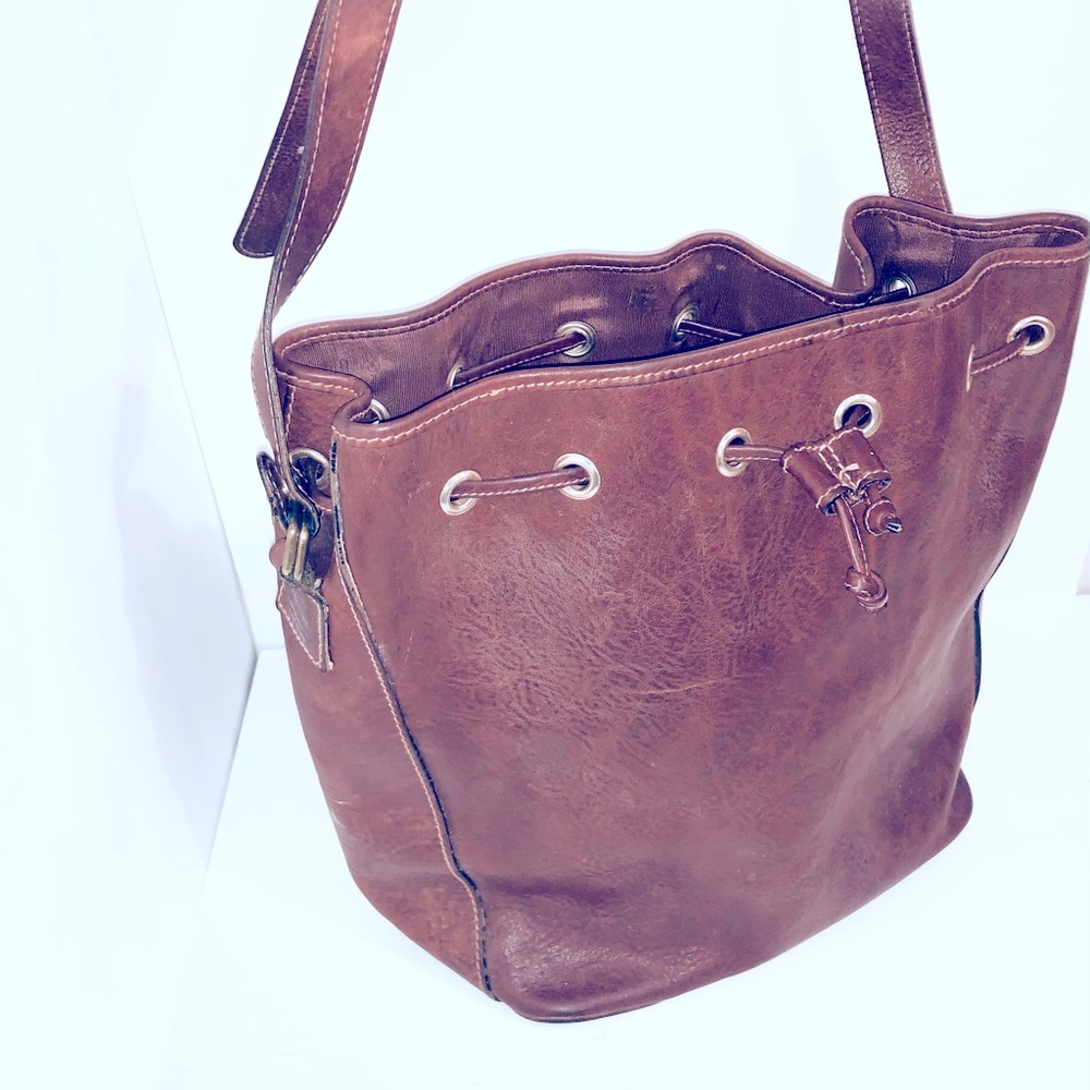 💎Cole Haan Bucket Bag💎